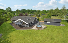 4 Bedroom Gorgeous Home In Glesborg